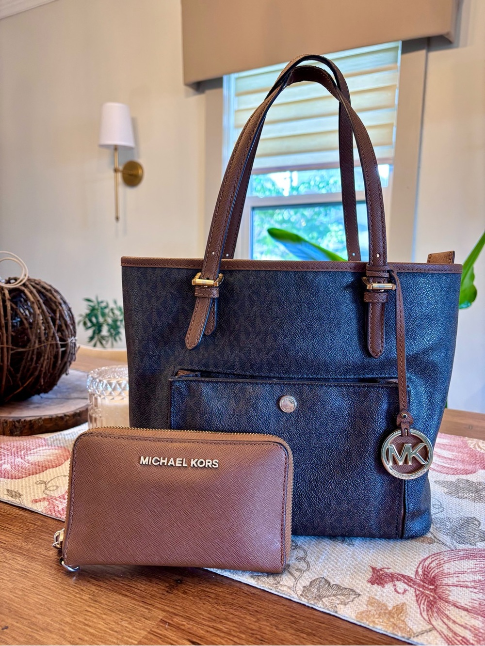 MICHAEL KORS Brown and Caramel Purse with Matching Wallet